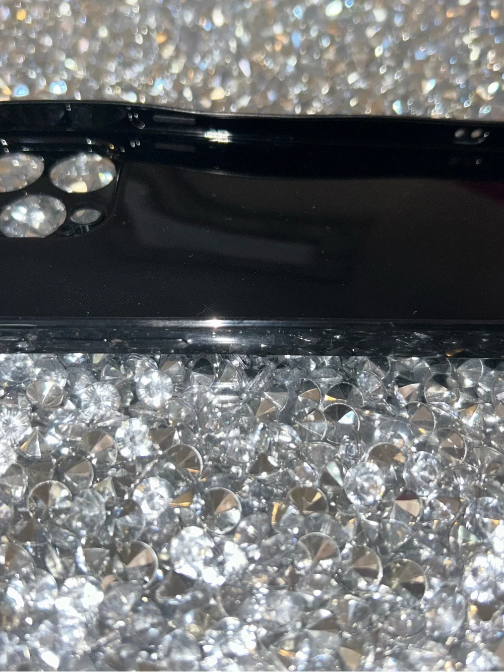 iPhone 15 pro Black Glossy Camera Phone Case - Protective Slim Cover